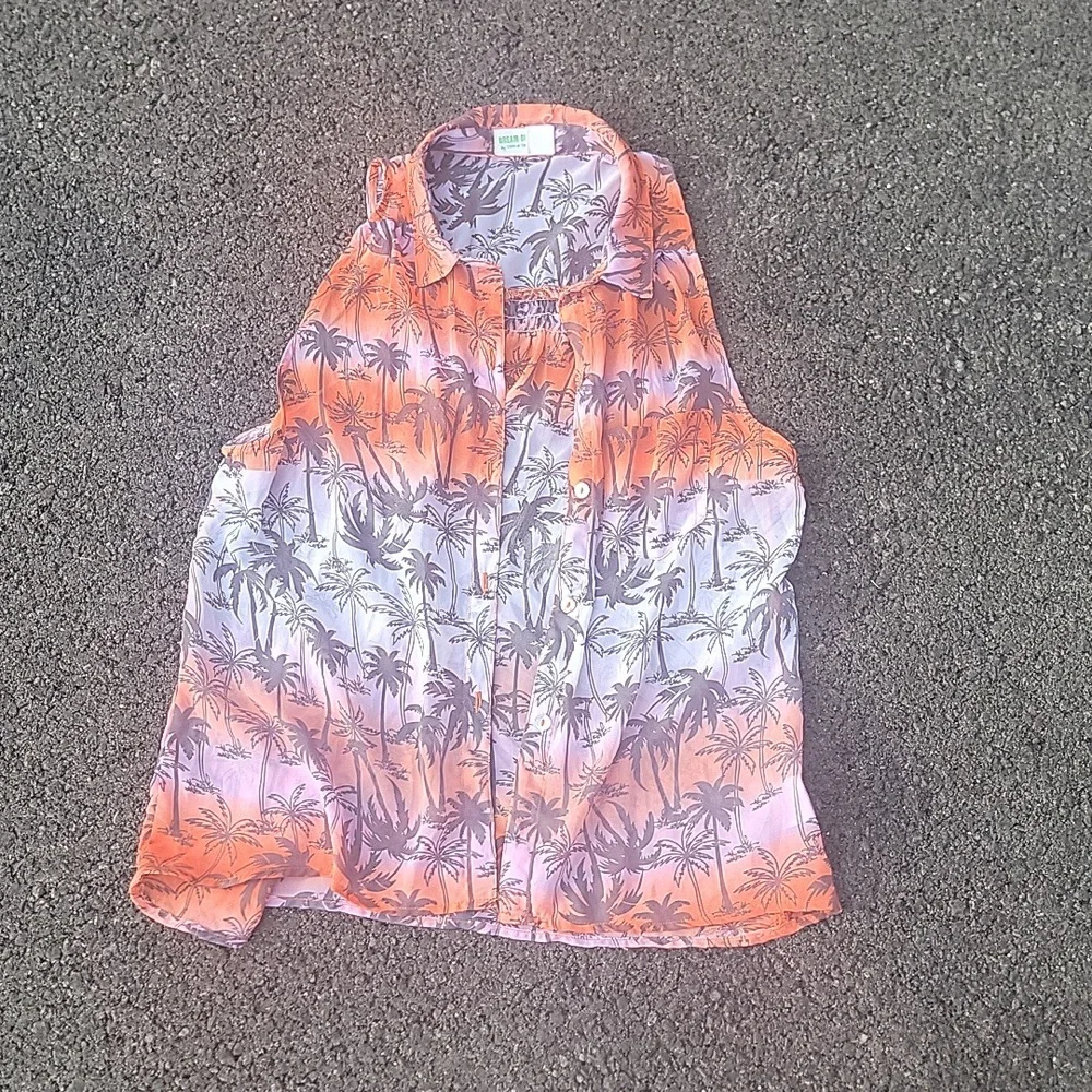 Selena gomez tank - Picture 1 of 2